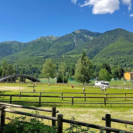 Camping La Pineta *